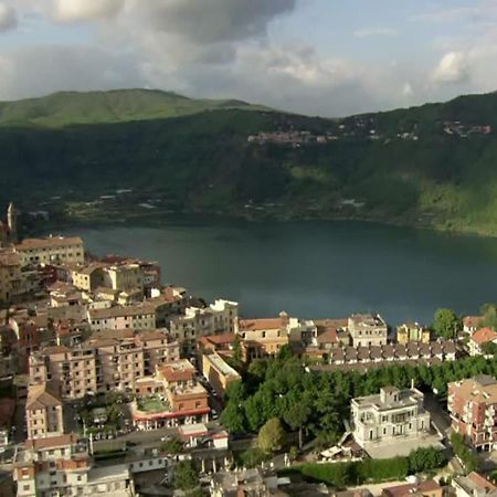 Ferienwohnung Relax Sul Lago Genzano di Roma Exterior foto